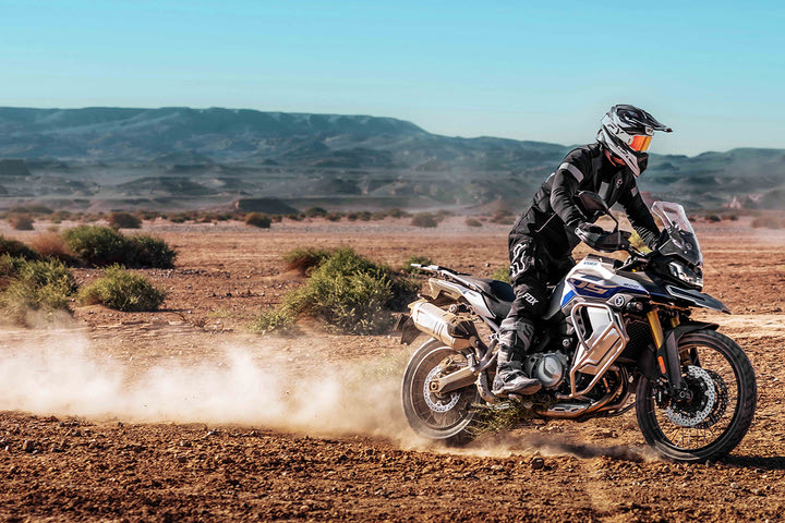 Voge DS900X: Το Adventure των 900 κυβικών που κοστίζει κάτω από 10 χιλιάδες