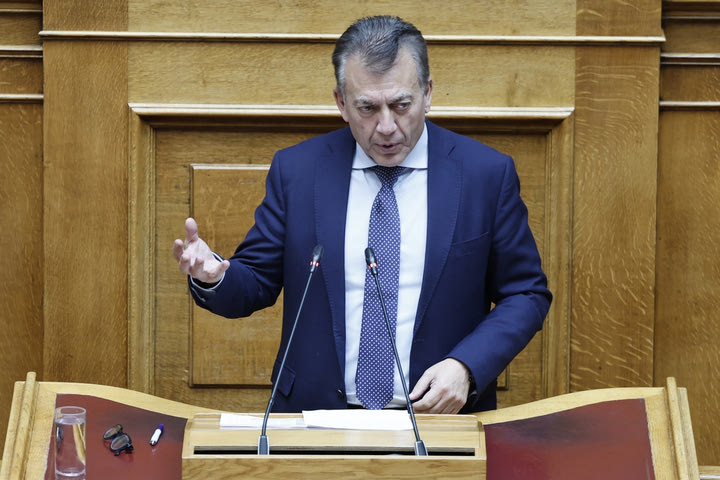 Βρούτσης για οπαδική βία: “Το νομοθετικό πλαίσιο για τις κάμερες δε θα αφήνει κενά”