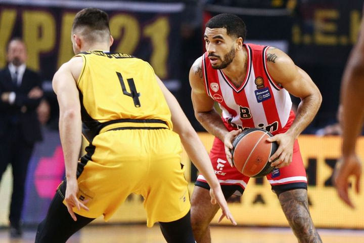 Η βαθμολογία της Stoiximan Basket League μετά την νίκη του Ολυμπιακού κόντρα στην ΑΕΚ Betsson