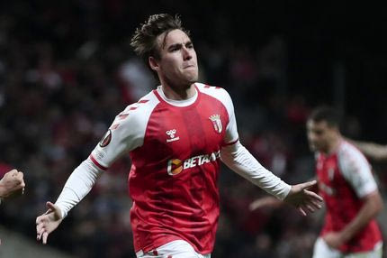 Ολυμπιακός μεταγραφές: Έκλεισε και φέρνει σήμερα στην Ελλάδα τους Τσικίνιο και Όρτα