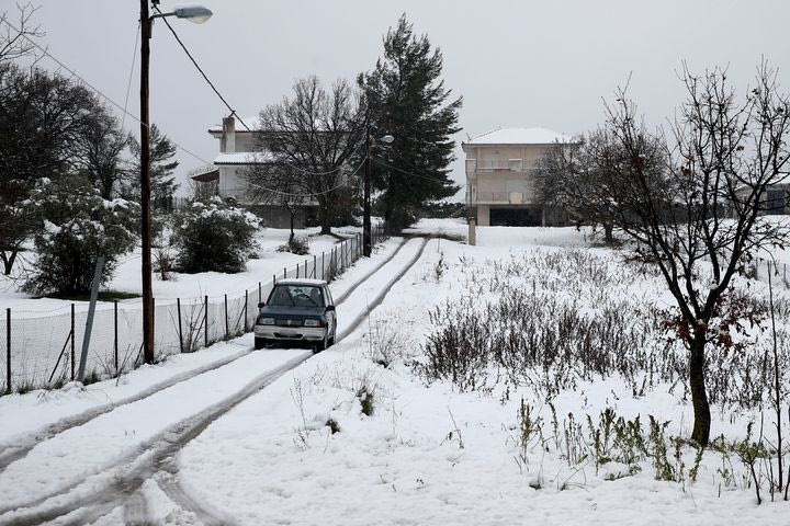 Πότε βάζω αλυσίδες και πότε χιονοκουβέρτες στο αυτοκίνητο- Οδηγός επιβίωσης στα δύσκολα