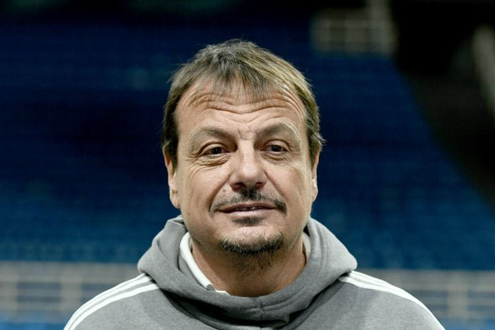Αταμάν: “Από την επόμενη εβδομάδα ελπίζω πως ο Παπαπέτρου θα επιστρέψει στην ομάδα”