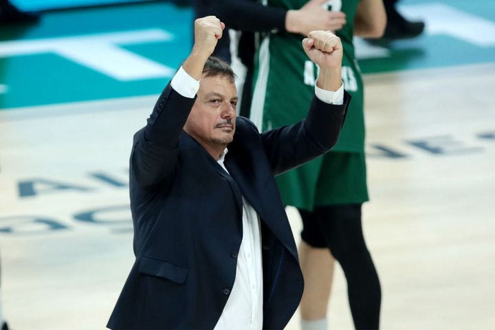 Παναθηναϊκός AKTOR: Πανηγύρισε έξαλλα με τη λήξη του αγώνα ο Αταμάν