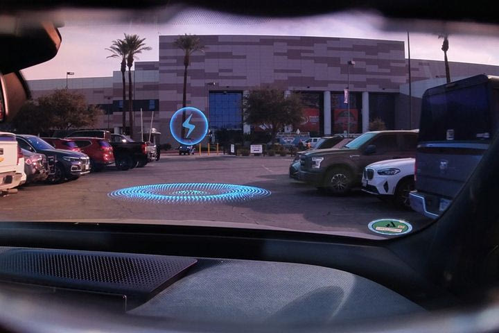 Η BMW “δείχνει πλάτη” στους ανταγωνιστές φέτος στο Λας Βέγκας