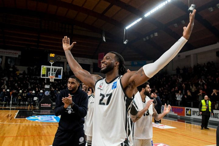 Ο Απόλλωνας Πάτρας διέκοψε τη Γενική Συνέλευση για να δουν τα μέλη του τον τελικό του Ολυμπιακού