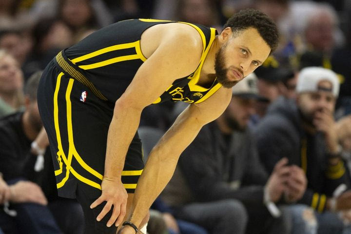 NBA: Οι Γκρίζλις κράτησαν τον Κάρι στους δύο πόντους και διέλυσαν με 144-93 τους Γουόριορς