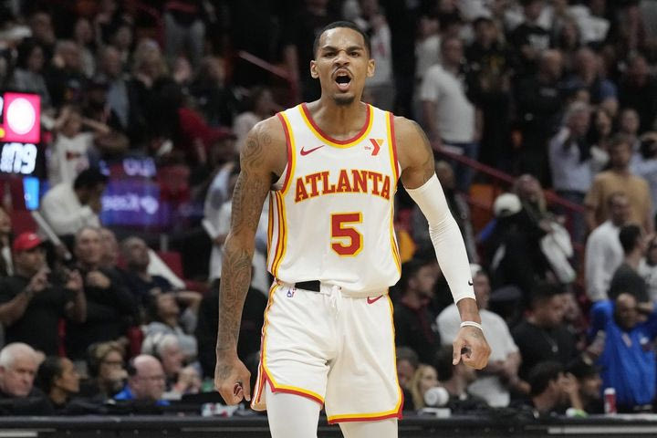 NBA, τα αποτελέσματα της βραδιάς: Οι Νικς κυριάρχησαν επί των Μάτζικ, ο Μάρεϊ με 41 πόντους οδήγησε τους Χοκς