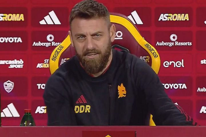 Ντε Ρόσι: “Ζήτησα να μου συμπεριφερθούν ως προπονητή και όχι ως σημαία, είναι δυνατή η 4η θέση”