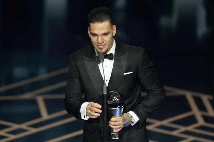 FIFA The Best 2023: Καλύτερος τερματοφύλακας στον κόσμο ο Έντερσον