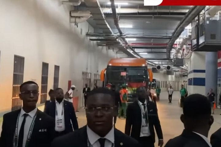 Κύπελλο Εθνών Αφρικής: Γκανέζοι δημοσιογράφοι δεν άφησαν το πούλμαν της ομάδας να φύγει και γιούχαραν τους παίκτες