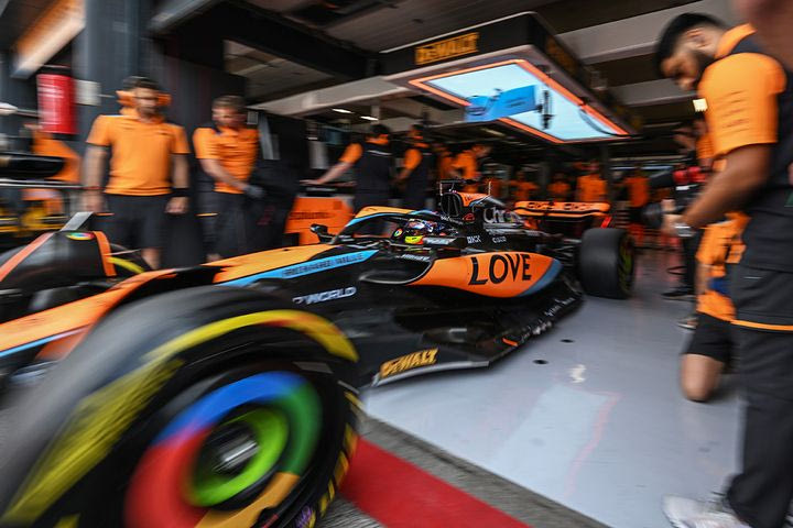 Η McLaren ξεκινά την υπέρβαση, στο Ουόκινγκ οι δύο κορυφαίοι τεχνικοί από τις Red Bull και Ferrari