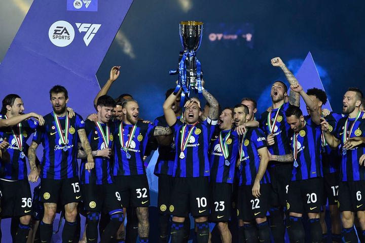 Νάπολι – Ίντερ 0-1: Με ασταμάτητο Μαρτίνες πήρε στο 90+1′ το τρίτο σερί Supercoppa