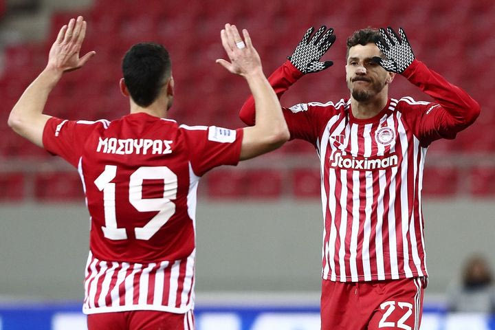 Ο Ολυμπιακός καλείται να κερδίζει, αλλάζοντας ταυτόχρονα πρόσωπα και στυλ παιχνιδιού