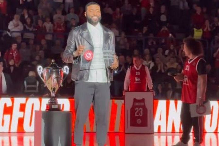 Ο Κιθ Λάνγκφορντ μπήκε στο Hall of Fame της Αρμάνι Μιλάνο