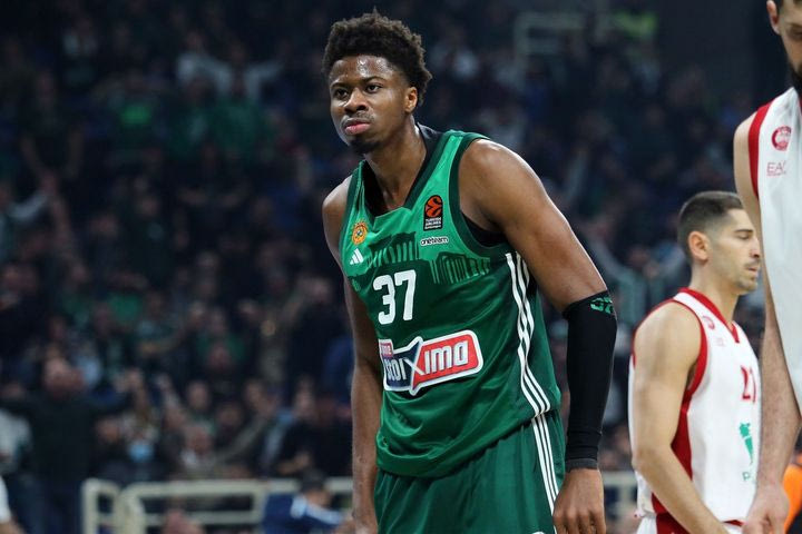 Ενδιαφέρον της Μούρθια για τον Κώστα Αντετοκούνμπο