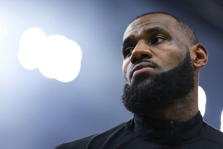NBA: Το Netflix ετοιμάζει ντοκιμαντέρ με ΛεΜπρόν, Τέιτουμ, Μπάτλερ, Έντουαρντς και Σαμπόνις