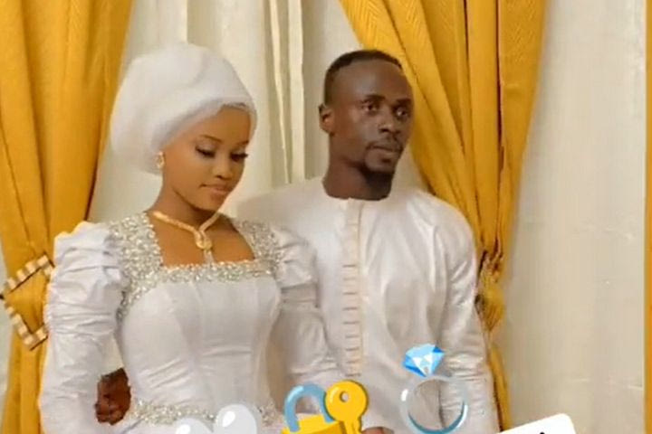 Μανέ: Δεσμεύτηκε να παντρευτεί την αγαπημένη του όταν αυτή ήταν 16 και το πραγματοποίησε μόλις ενηλικιώθηκε