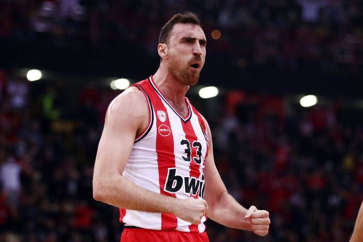 Ολυμπιακός – Μακάμπι Τελ Αβίβ 89-72: Δίδυμο-όνειρο Κάναν και Μιλουτίνοβ και ερυθρόλευκο ξέσπασμα πριν από το ΟΑΚΑ