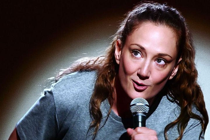 Η Jacqueline Novak μιλά για το στοματικό σεξ και το πέος επί 94 λεπτά στο Netflix