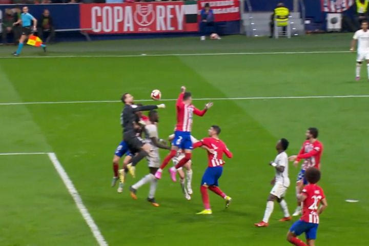 Ατλέτικο – Ρεάλ: Γκάφα του Όμπλακ για το 1-1 των φιλοξενούμενων