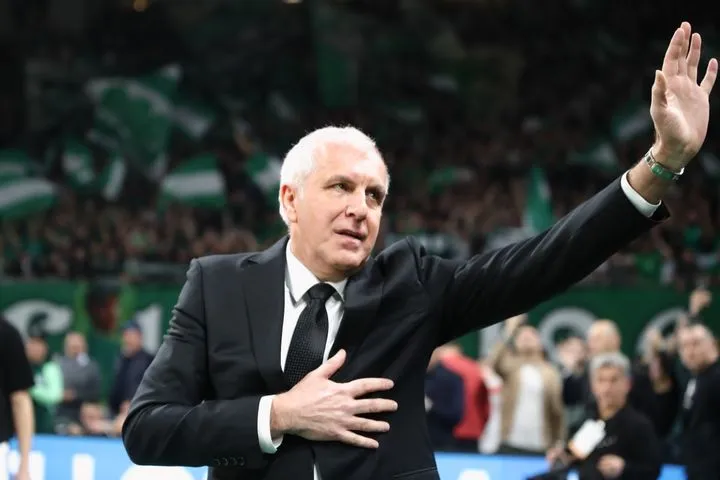 Τρέλα για Ομπράντοβιτς: Το VIDEO της EuroLeague με την άφιξη του Σέρβου προπονητή στο Βελιγράδι