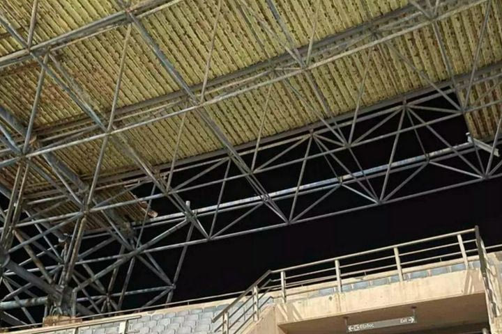 Εκκενώθηκε το Παγκρήτιο Στάδιο: Αποκολλήθηκε τμήμα του στεγάστρου