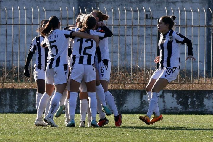 ΠΑΟΚ – Παναθηναϊκός 3-2: Το ντέρμπι κορυφής στη Football League Γυναικών βάφτηκε ασπρόμαυρο
