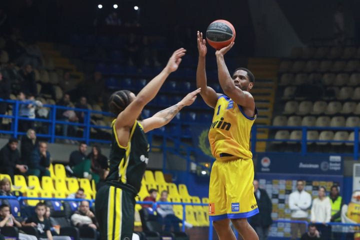 Περιστέρι bwin – Μαρούσι 95-72: Απίθανος Ράγκλαντ και βροχή από τρίποντα