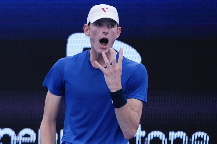 Σακελλαρίδης – Σάφουα 2-1: Κέρδισε τον Αιγύπτιο στο μονό, ισοφάρισε για την Ελλάδα και την κράτησε ζωντανή στο Davis Cup