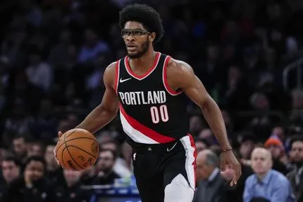 Οι Μπλέιζερς ισοφάρισαν με Χέντερσον στο Σαν Αντόνιο, ο Γουεμπανιαμά αποχώρησε με διάσειση