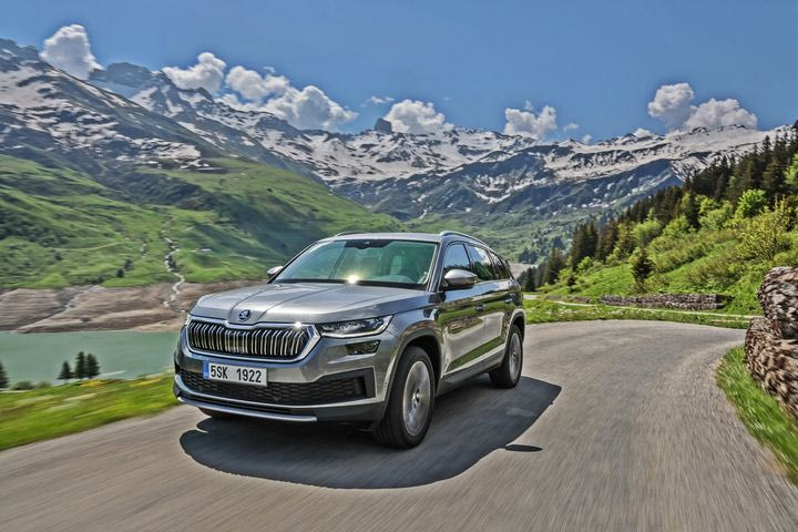To SUV Skoda Kodiaq είναι διαθέσιμο τώρα με αναβαθμισμένες εκδόσεις και προνομιακές τιμές