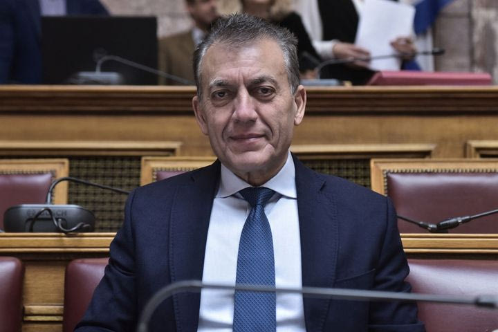 Βρούτσης: “Τα γήπεδα θα ανοίξουν στις 12 Φεβρουαρίου σ’ ένα νέο περιβάλλον, δεν θέλουμε να παρέμβουμε στο πρωτάθλημα”