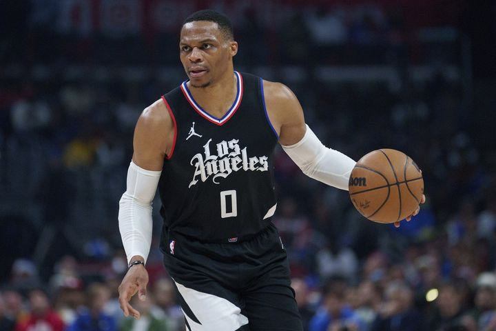 NBA, Γουέστμπρουκ: “Αφήστε ήσυχο τον Μπράουν, δεν του ζήτησα ποτέ την φανέλα με το Νο.0”