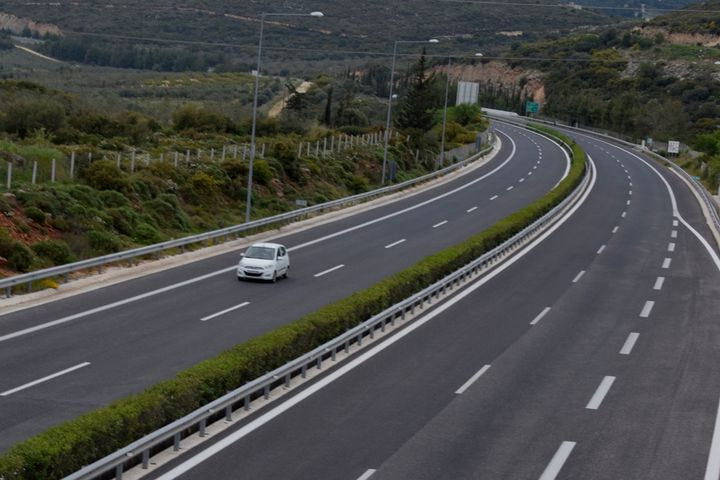 Τι πρέπει να κάνεις όταν σε πιάνει το μπουρίνι στο δρόμο