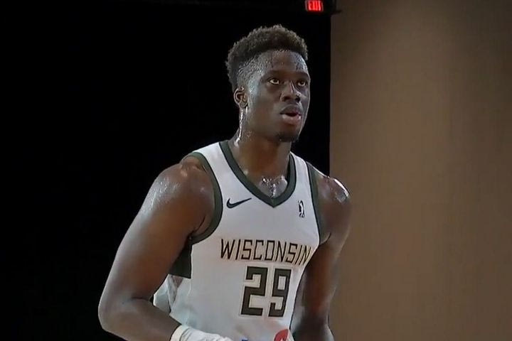 G-League: Καλή εμφάνιση από τον Άλεξ Αντετοκούνμπο με τη θυγατρική των Μπακς κόντρα σε εκείνη των Μπουλς