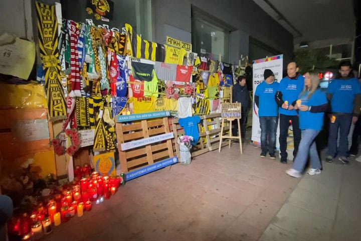 Άλκης Καμπανός: Τίμησαν τη μνήμη του στο σημείο της δολοφονίας με 19 κεράκια