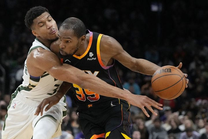 NBA, Γιάννης Αντετοκούνμπο για Ντουράντ: “Λατρεύω να παίζω κόντρα στους καλύτερους”