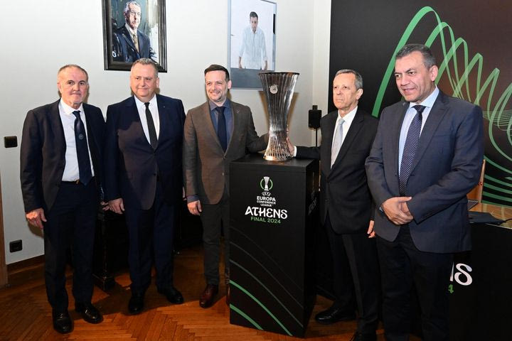 LIVE η συνέντευξη Τύπου της UEFA για τις 100 ημέρες πριν από τον τελικό του Conference League