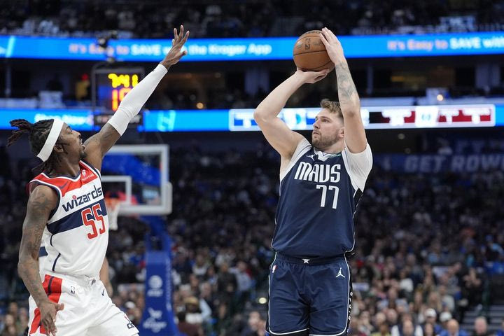 NBA: Το τριπλ νταμπλ του Ντόντσιτς ήταν αρκετό για τους Μάβερικς, άντεξαν στο θρίλερ οι Σίξερς