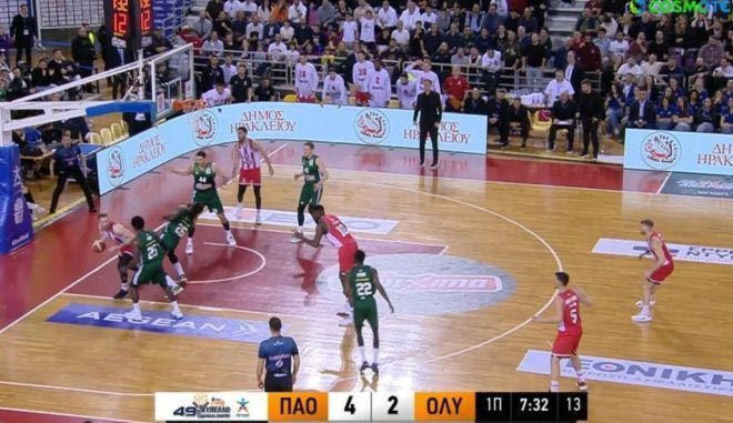 Ο Φαλ προσφέρει θέαμα με εντυπωσιακά καρφώματα