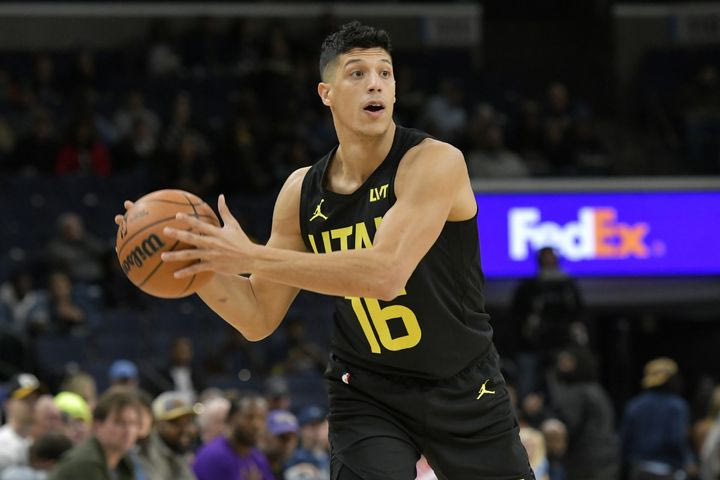 NBA: Οι Τζαζ έστειλαν τον Φοντέκιο στους Πίστονς για ένα draft-pick δεύτερου γύρου και τα δικαιώματα του Πρόσιντα