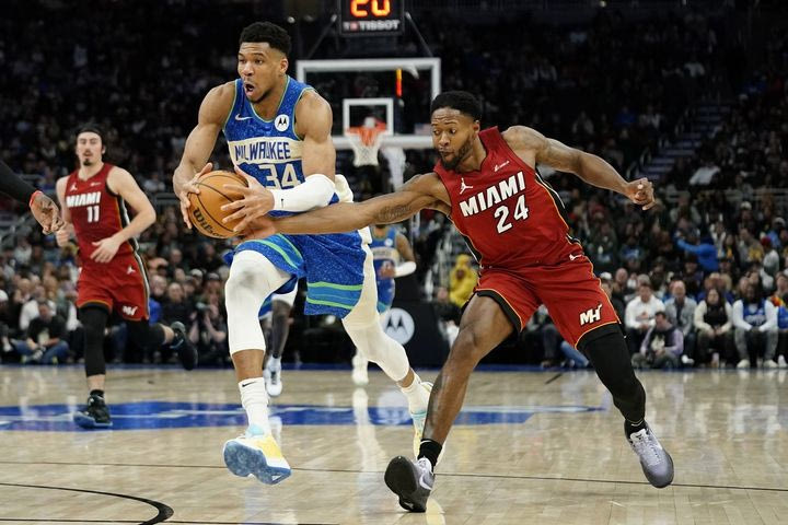 NBA, Γιάννης Αντετοκούνμπο: Το double-double του στην ήττα των Μπακς από τους Χιτ