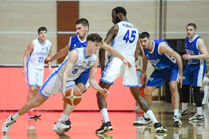 Ο Ντόντα Χολ έκανε double-double στη νίκη του Αζερμπαϊτζάν επί του Κοσόβου