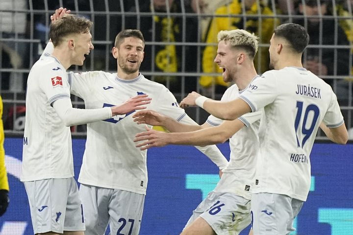 Ντόρτμουντ – Χοφενχάιμ 2-3: Ο Μπάιερ έκανε την ανατροπή και έβαλε φωτιά στη μάχη τετράδας