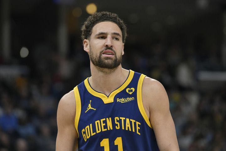 NBA, τα αποτελέσματα της βραδιάς: Άνετα οι Γουόριορς απέναντι στους Γκρίζλις, απόδραση των Χιτ από το Κλίβελαντ