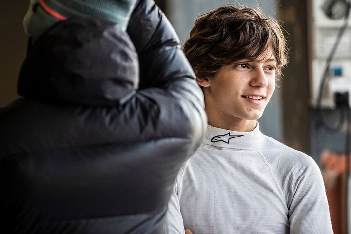 O 17χρονος Κίμι Αντονέλι στην “πολ ποζίσιον” για τη θέση της Mercedes το 2025