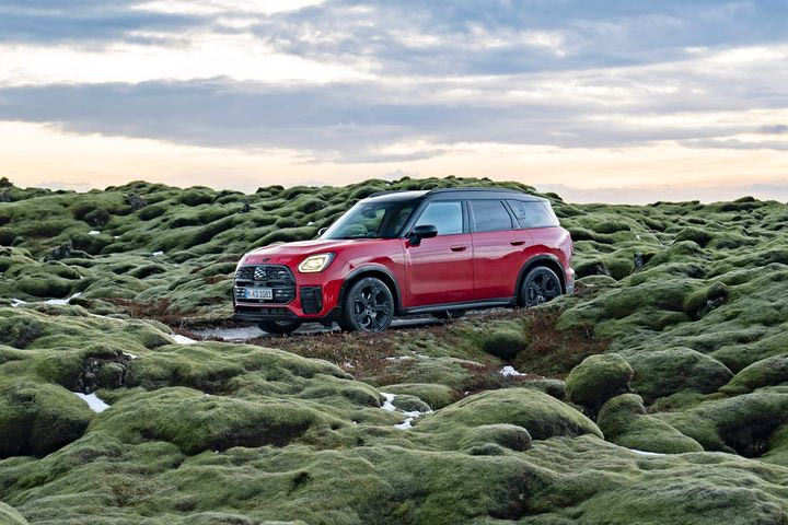 Αυτοί είναι οι λόγοι που το νέο MINI Countryman S ALL4 στην έκδοση JCW ξεχωρίζει ανάμεσα στα SUV.