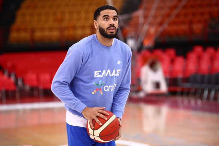 Μήτρου-Λονγκ: “Τιμή και περηφάνεια να φοράω τα χρώματα της Εθνικής, το περίμενα καιρό”