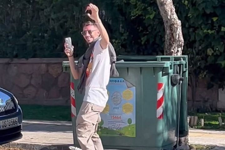 Παναθηναϊκός: Ο πανηγυρισμός του Μλαντένοβιτς  όταν βρήκε τα κλειδιά του μέσα στα σκουπίδια
