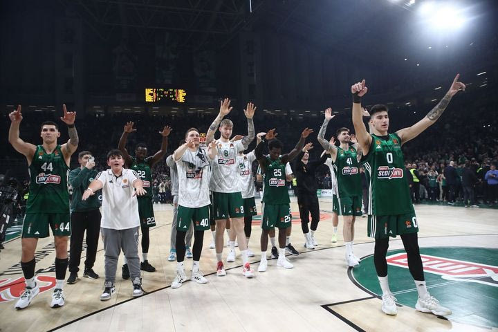 Παναθηναϊκός AKTOR – Φενέρμπαχτσε: Το πάρτι του κόσμου με τους παίκτες μετά τον θρίαμβο στο ΟΑΚΑ